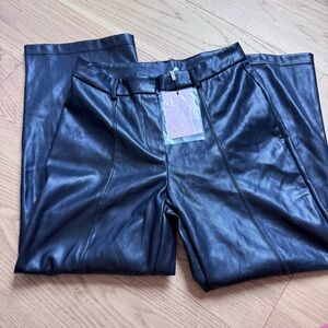 NWT Faux Leather Trouser Pants Avec Leather Filles M
